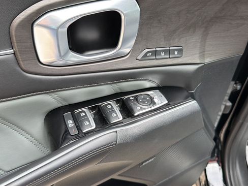 Used 2024 Kia Sorento SX Prestige w/ Sage Leather Package image 22