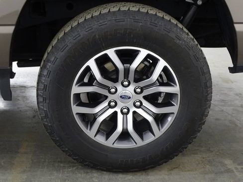 Used 2022 Ford F150 Lariat AWD/4WD image 40