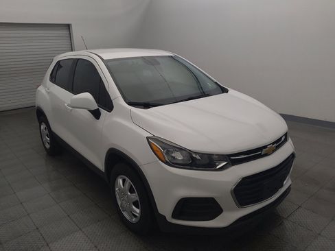 Used 2018 Chevrolet Trax LS FWD image 13