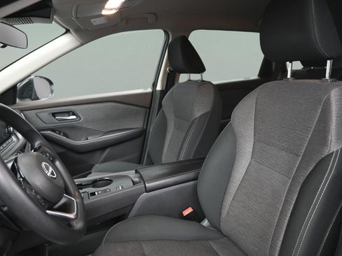 Used 2023 Nissan Rogue SV image 33