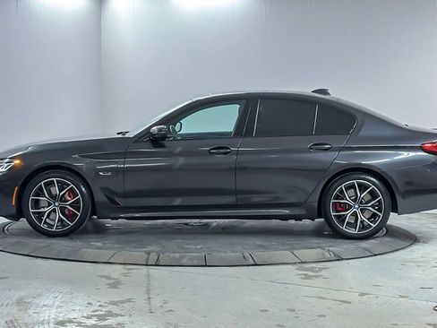 Used 2023 BMW 530e w/ Executive Package image 5