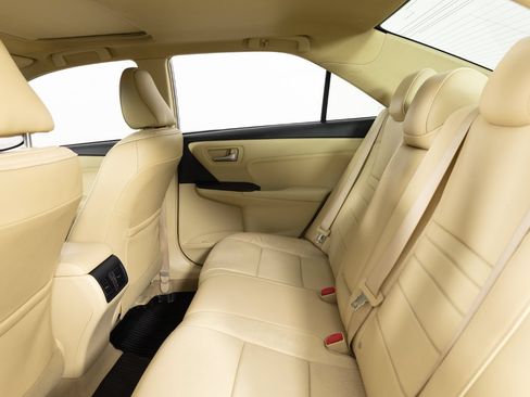 Used 2017 Toyota Camry XLE w/ Advanced Technology Package FWD image 19
