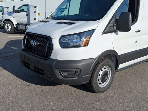 New 2026 Ford Transit 250 148 Medium Roof RWD image 10