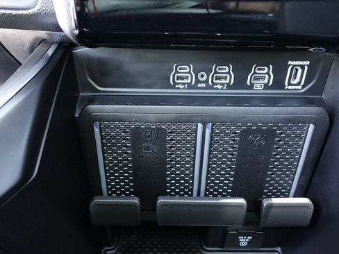 Used 2025 RAM 1500 Laramie w/ Night Edition AWD/4WD image 54