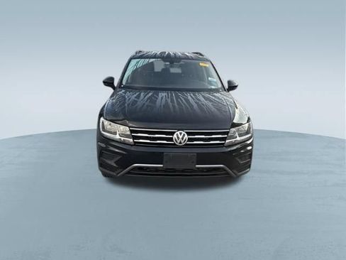 Used 2021 Volkswagen Tiguan SE AWD/4WD image 2