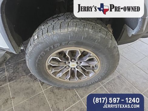 Used 2017 Chevrolet Colorado ZR2 w/ LPO, Premium Interior Package AWD/4WD image 4