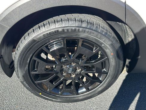 Used 2021 Kia Telluride SX w/ SX Prestige Package image 35