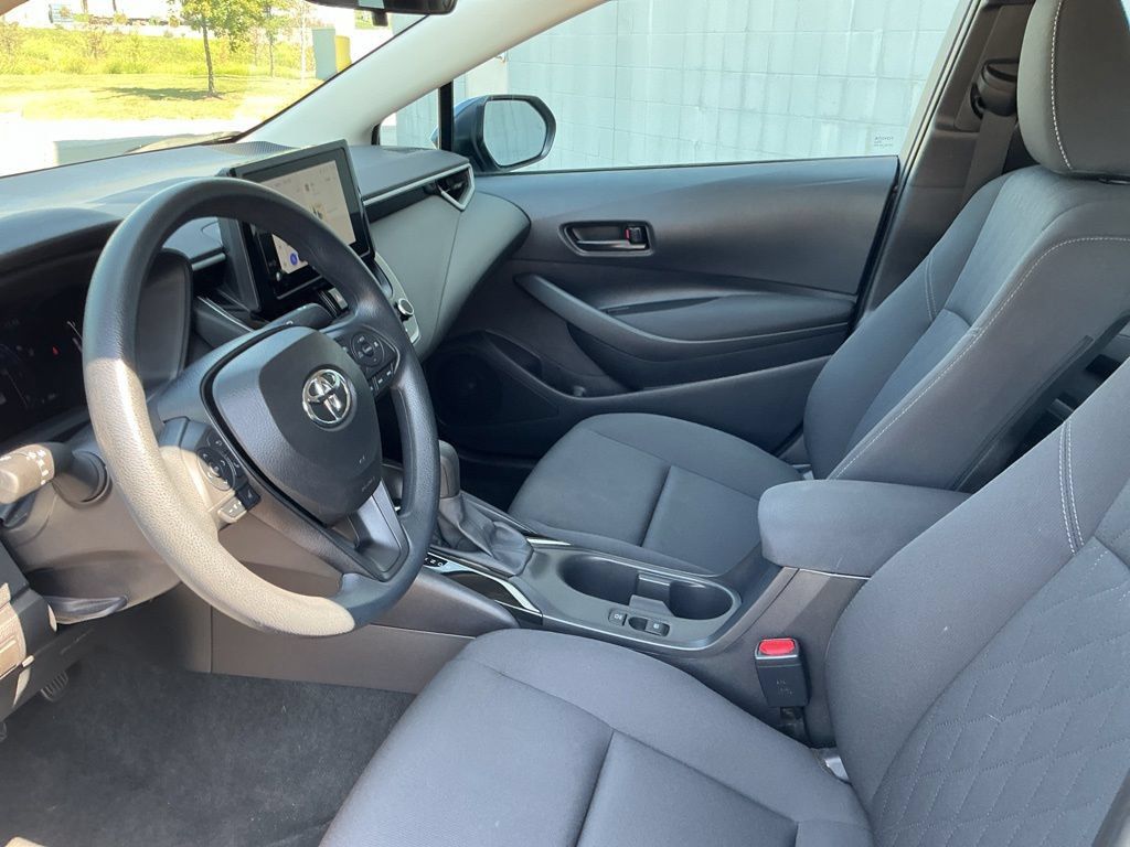 Used 2026 Toyota Corolla LE FWD image 17