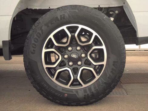 Used 2022 Ford F150 XLT w/ Equipment Group 302A High AWD/4WD image 10