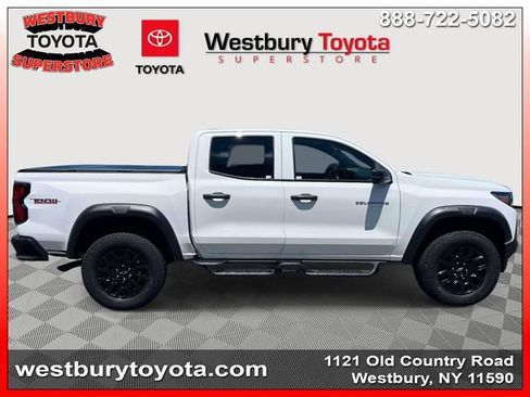 Used 2024 Chevrolet Colorado Trail Boss w/ Advanced Trailering Package AWD/4WD image 6