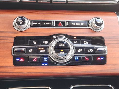 Used 2024 Lincoln Aviator Reserve w/ Equipment Group 201A RWD image 18