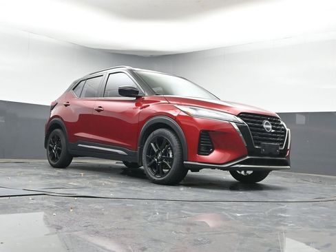 Used 2023 Nissan Kicks SR w/ SR Premium Package image 33