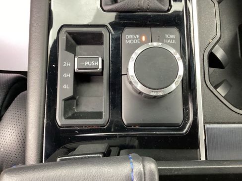 Used 2023 Toyota Tundra Platinum AWD/4WD image 38