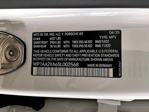 Used 2025 Porsche Macan 4 Electric image 34