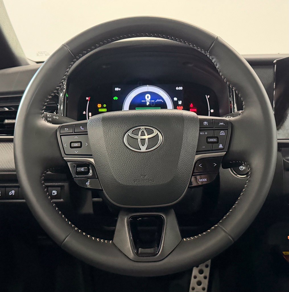 Used 2026 Toyota Camry SE w/ Convenience Package FWD image 16