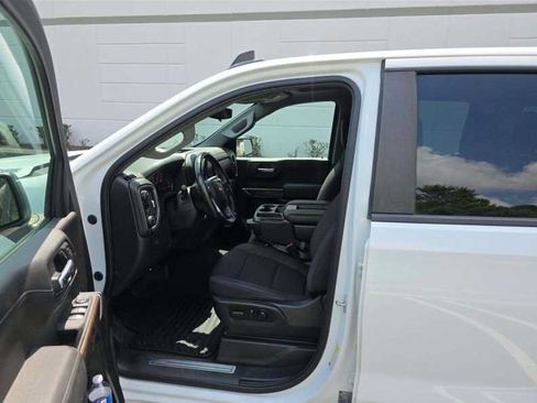 Used 2021 Chevrolet Silverado 1500 LT RWD image 2
