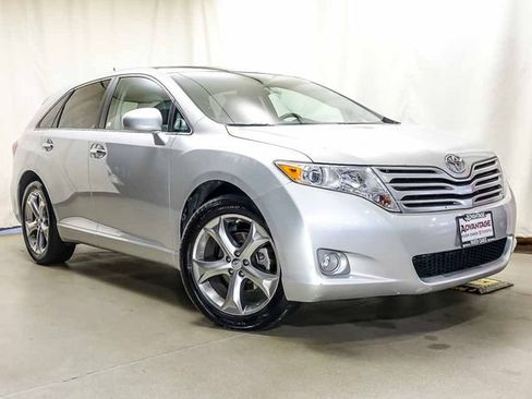 Used 2011 Toyota Venza AWD w/ Premium Pkg #2 image 2