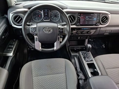Used 2021 Toyota Tacoma SR5 AWD/4WD image 11