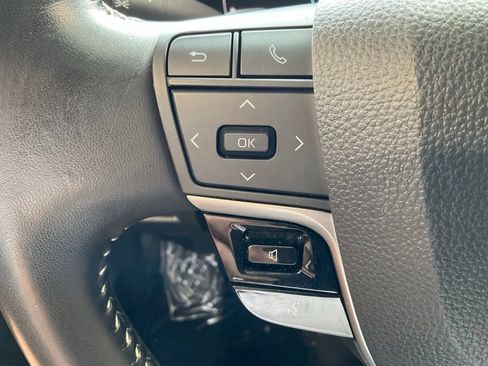 Used 2025 Toyota Camry SE FWD image 12