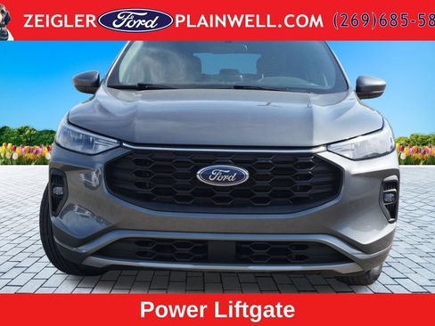 Used 2023 Ford Escape ST-Line Select AWD/4WD image 8