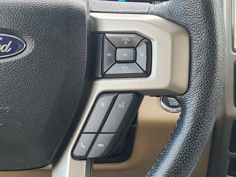 Used 2016 Ford F150 Lariat RWD image 29