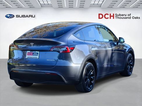 Used 2022 Tesla Model Y Long Range image 4