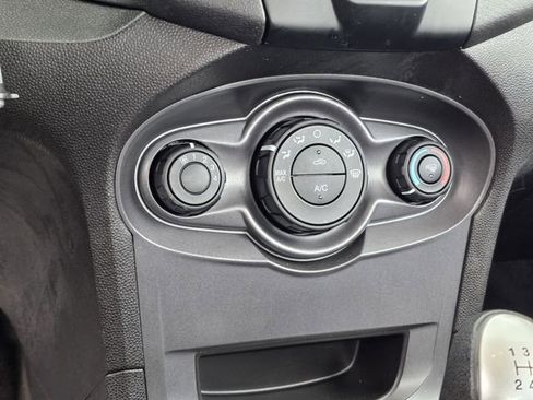 Used 2016 Ford Fiesta S image 15