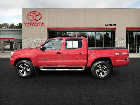 Used 2015 Toyota Tacoma Base w/ TRD Sport Package image 7