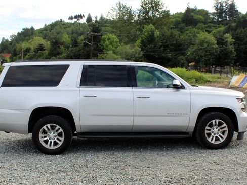 Used 2016 Chevrolet Suburban LT AWD/4WD image 8