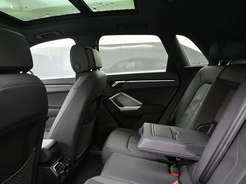 New 2025 Audi Q3 2.0T Premium image 18