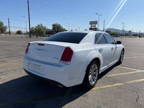 Used 2017 Chrysler 300 C RWD image 6