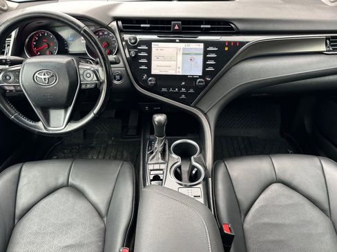 Used 2019 Toyota Camry XSE w/ Navigation Package image 4