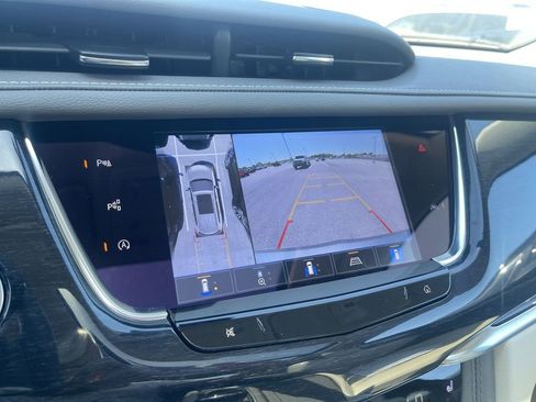 Used 2023 Cadillac XT6 Premium Luxury w/ Technology Package AWD/4WD image 21
