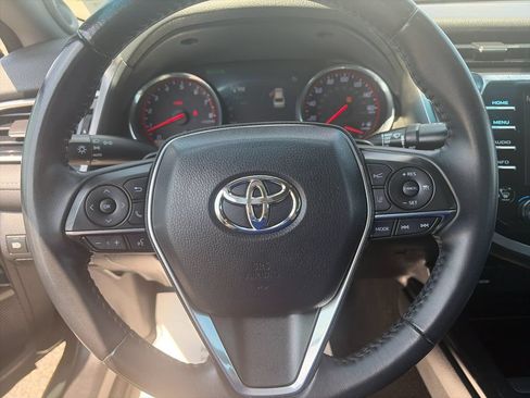 Used 2018 Toyota Camry XSE FWD image 26