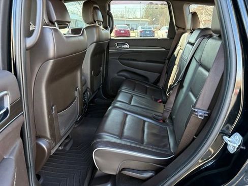 Used 2018 Jeep Grand Cherokee Overland image 20