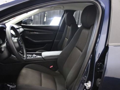 Used 2020 MAZDA MAZDA3 Sedan FWD image 10