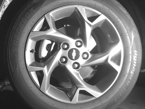 Used 2025 Chevrolet Trax LT FWD image 12