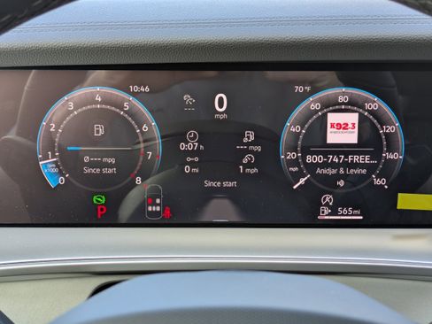New 2026 Volkswagen Tiguan SE R-Line FWD image 30