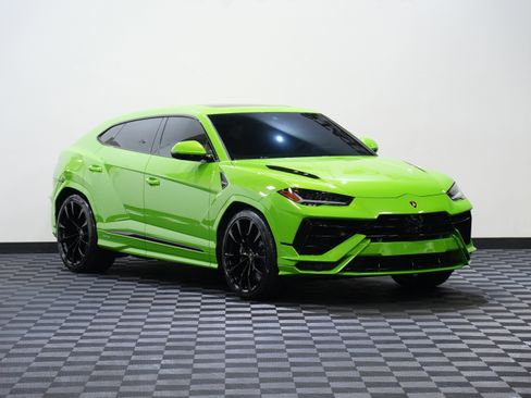 Used 2024 Lamborghini Urus S AWD/4WD image 5