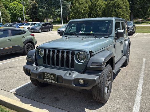 Used 2024 Jeep Wrangler Unlimited Sport AWD/4WD image 20