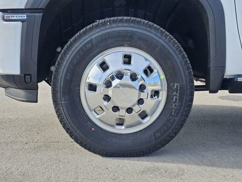 New 2026 GMC Sierra 3500 Denali w/ Denali Reserve Package image 9