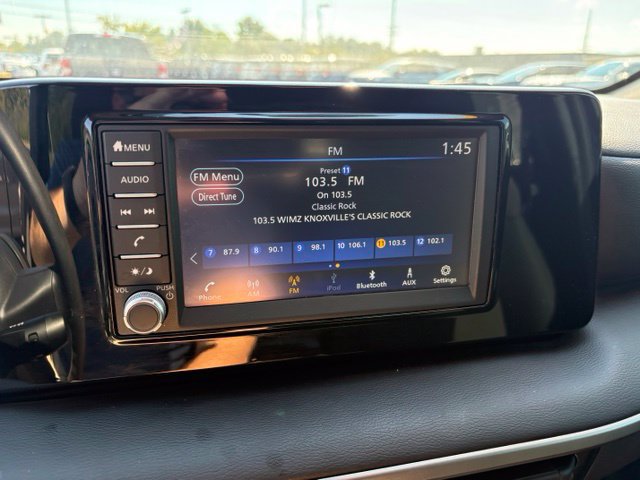 Used 2025 Nissan Kicks S FWD image 16
