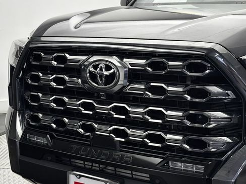 Used 2025 Toyota Tundra Platinum AWD/4WD image 40