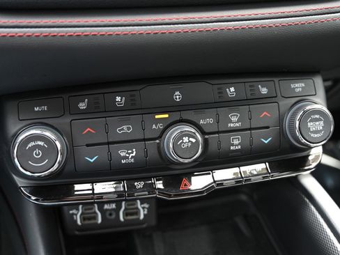 Used 2024 Dodge Durango R/T image 34