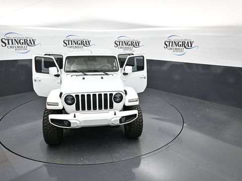 Used 2022 Jeep Wrangler Unlimited Sahara AWD/4WD image 34