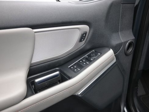 Used 2025 Ford Expedition Max Active AWD/4WD image 11