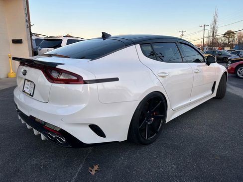 Used 2019 Kia Stinger GT2 image 3