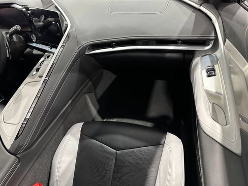 Used 2021 Chevrolet Corvette Stingray Preferred Cpe w/ Z51 Performance Package RWD image 15
