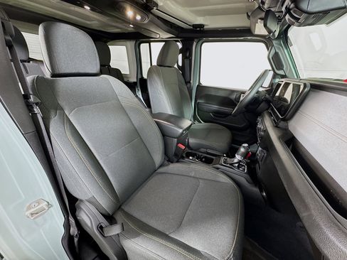 Used 2024 Jeep Wrangler Unlimited w/ Convenience Group image 26