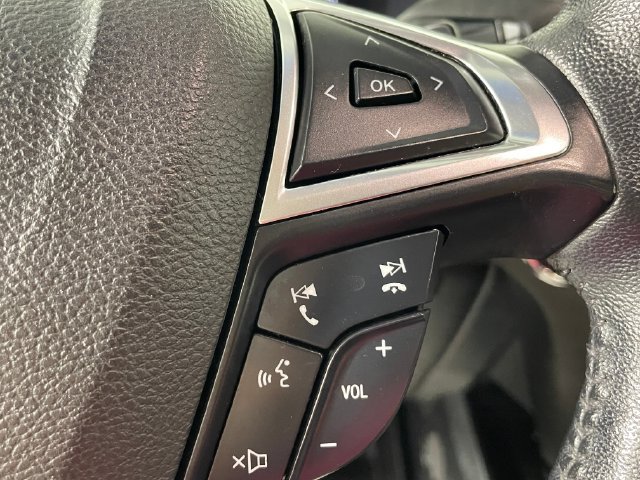 Used 2016 Ford Edge Titanium w/ Technology Package AWD/4WD image 11